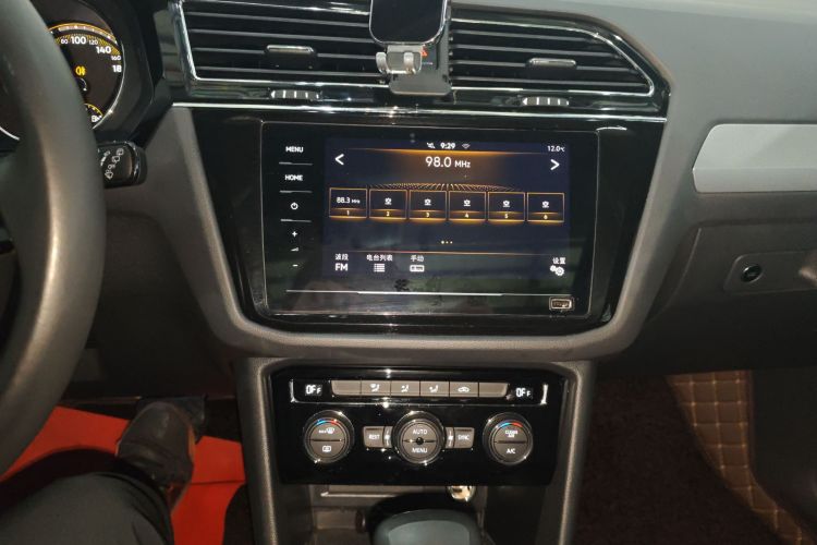 大众 途观L 2019款 改款 330TSI 自动两驱全景舒适版 国VI局部细节16