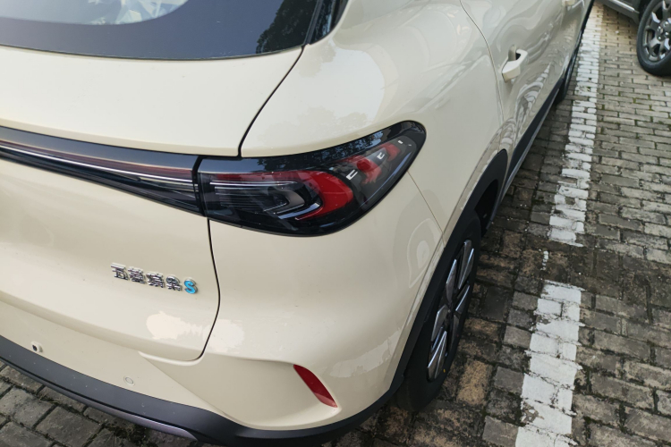 五菱汽车 缤果S 2025款 430km 尊享款车身外观9