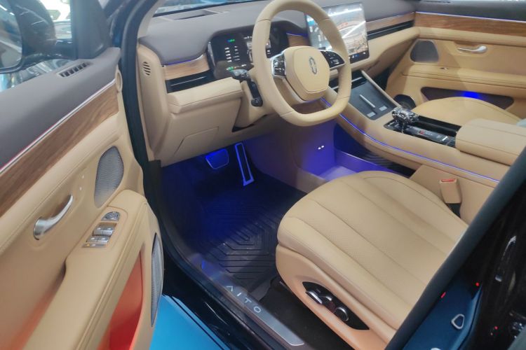 鸿蒙智行 问界M7 2024款 1.5T 智驾后驱Pro版 5座中控内饰7003