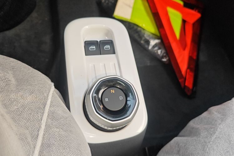 吉利银河 熊猫 2025款 210km 元气熊中控内饰18