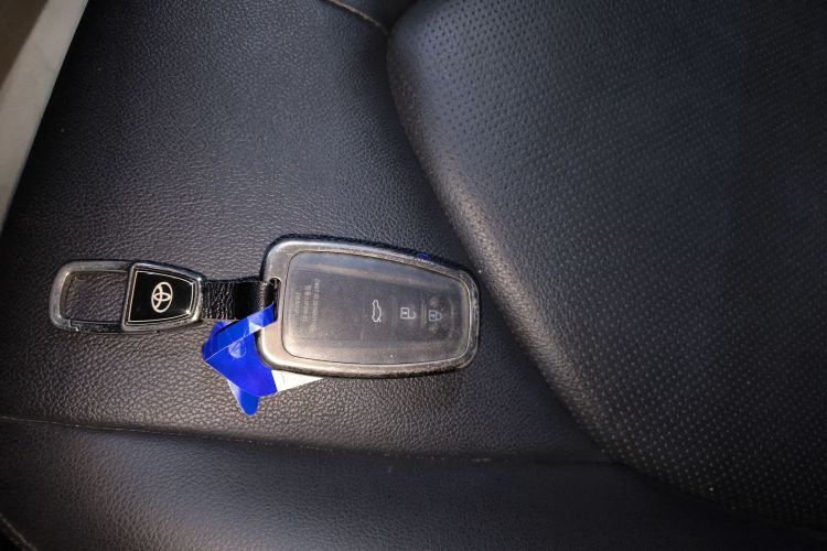 丰田 凯美瑞 2023款 2.0GVP 领先版中控内饰7001