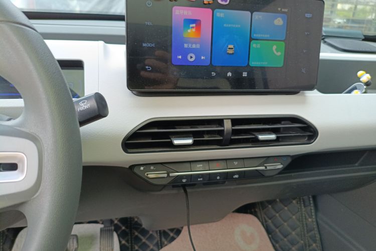 吉利银河 2023款 熊猫mini 200km 耐力熊中控内饰16