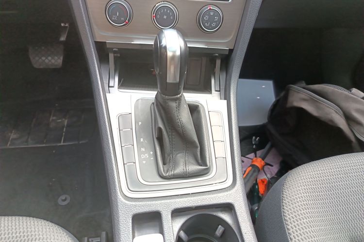 大众 高尔夫 2015款 1.6L 自动舒适型中控内饰18