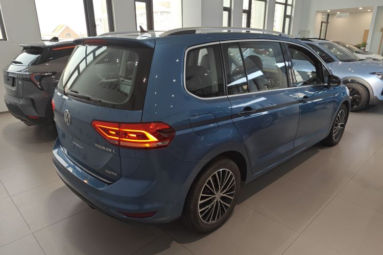 大众 2016款 途安L 330TSI DSG豪华版车身外观6005