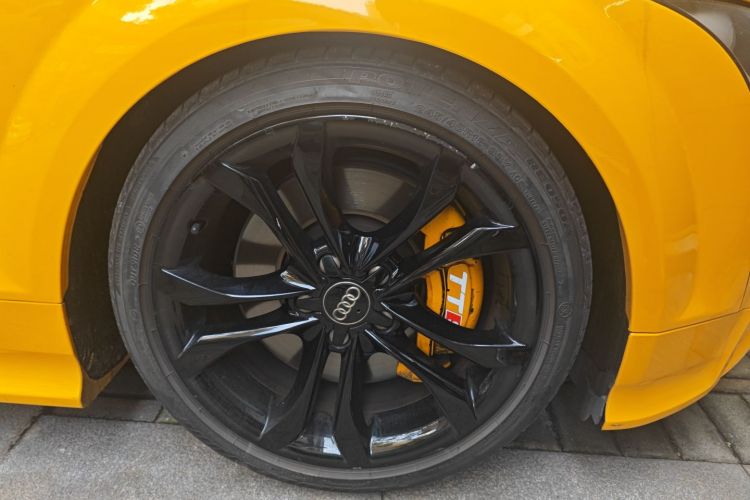 奥迪TTS 2013款 TTS Coupe 2.0TFSI quattro车身外观10