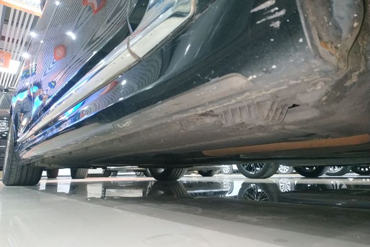 宝马7系 2018款 730Li 领先型 M运动套装局部细节9001