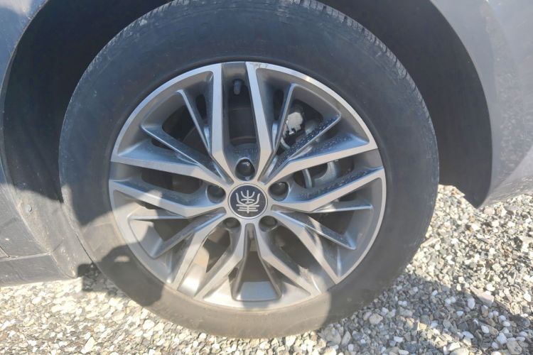 比亚迪 秦PLUS 2021款 EV 400KM 豪华型车身外观6007