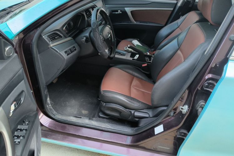 海马M6 2017款 1.5T CVT豪华型中控内饰19