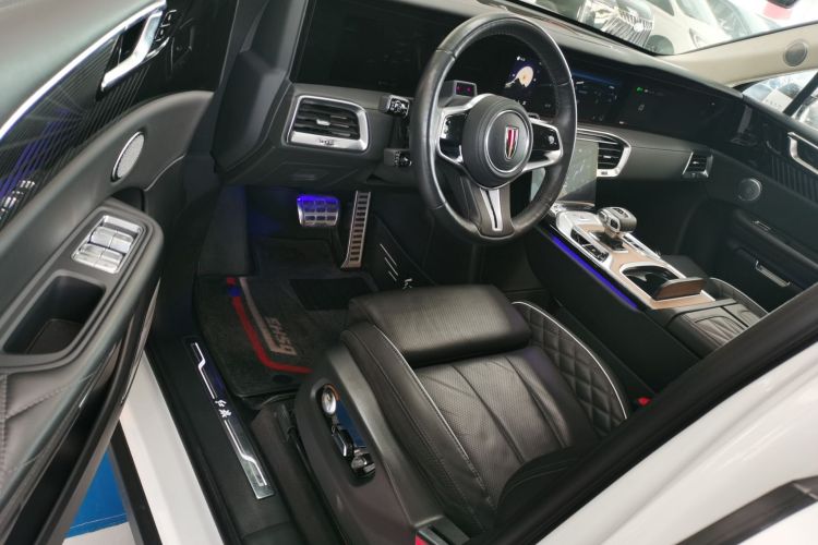 红旗E-HS9 2022款 660km 旗领版 四座中控内饰20