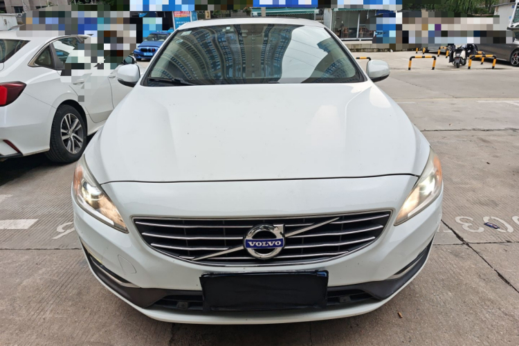 沃尔沃S60 2014款 S60L T5 智驭版车身外观2