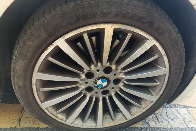 宝马3系 2019款 320Li 时尚型车身外观10