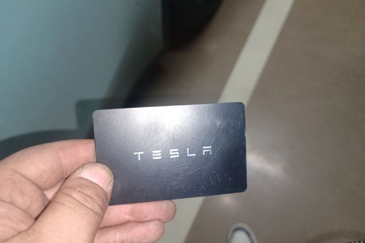 特斯拉 Model Y 2021款 标准续航后驱版中控内饰11