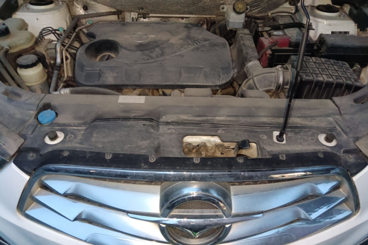 海马S5 2015款 1.6L 手动舒适型局部细节24