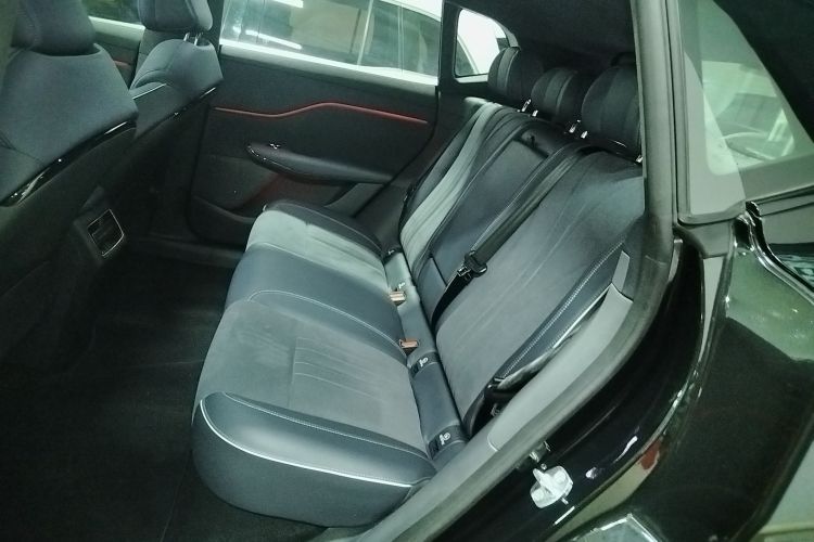 岚图汽车 岚图知音 2024款 四驱全球版中控内饰7004