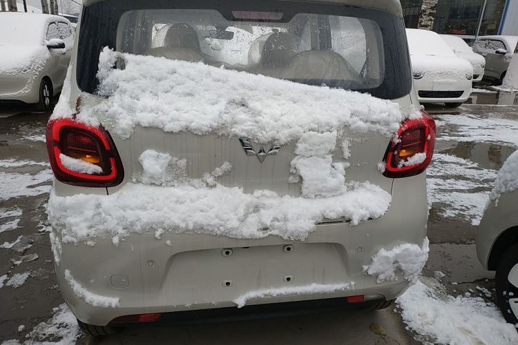 五菱汽车 宏光MINIEV 2025款 四门版 进阶款车身外观6004