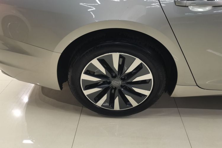奥迪A6L 2019款 45 TFSI 臻选致雅型车身外观56