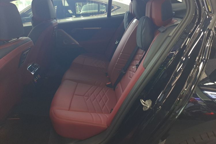 宝马5系 2025款 530Li 尊享型 M运动套装中控内饰21