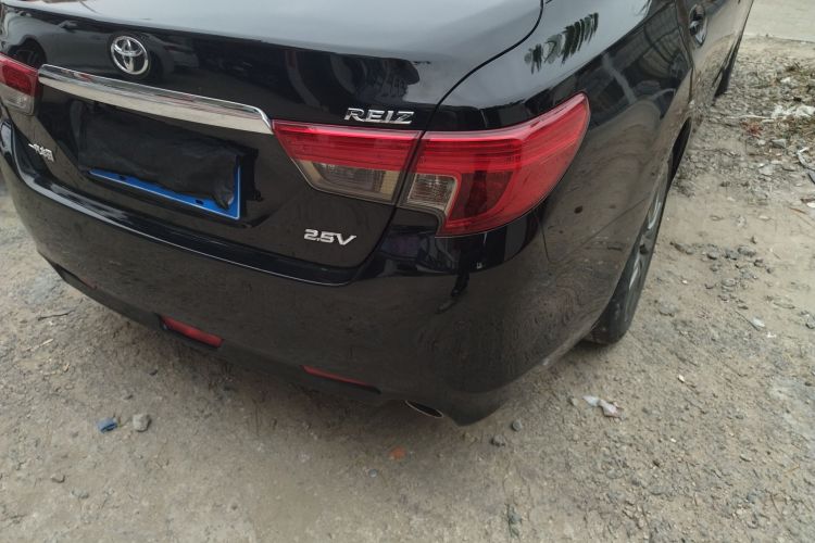 丰田 锐志 2013款 2.5V 菁锐版车身外观9