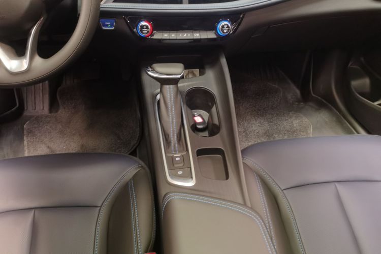 别克 微蓝6 2024款 450km 越享版 PLUS中控内饰18