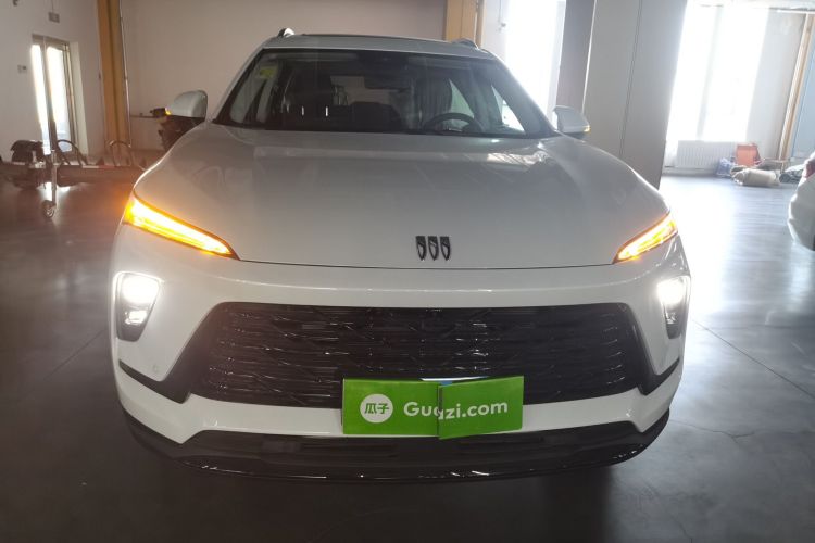 别克 2025款 昂科威Plus 28T 两驱白金版车身外观2