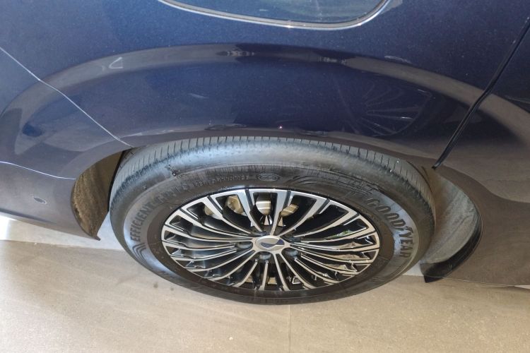 腾势D9 2022款 DM-i 970 四驱旗舰型车身外观6008