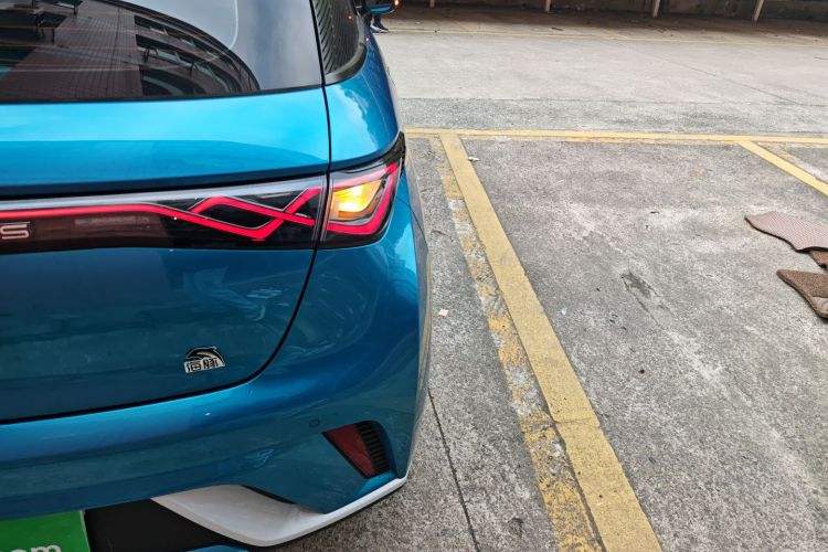 比亚迪 海豚 2021款 405km 时尚版车身外观9
