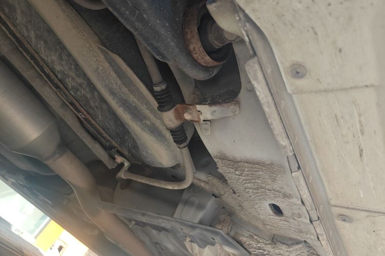 三菱 翼神 2016款 1.8L CVT黑白复刻版局部细节9002