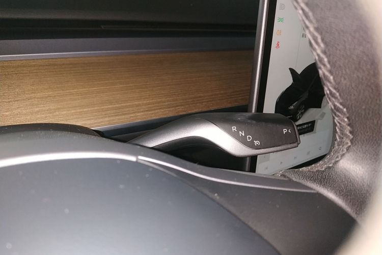 特斯拉 Model Y 2022款 改款 后轮驱动版中控内饰18