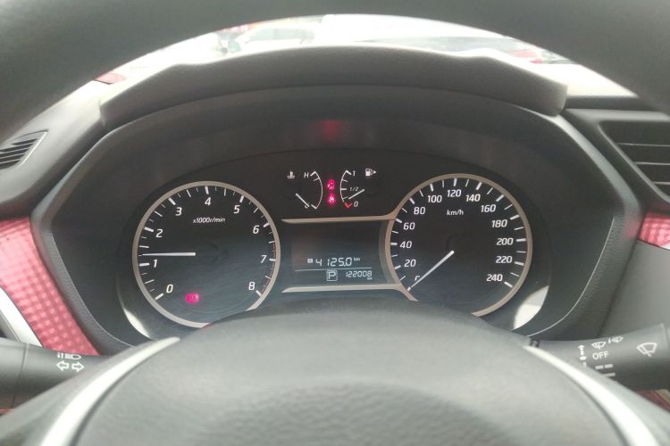 日产 蓝鸟 2016款 1.6L CVT智酷版中控内饰14