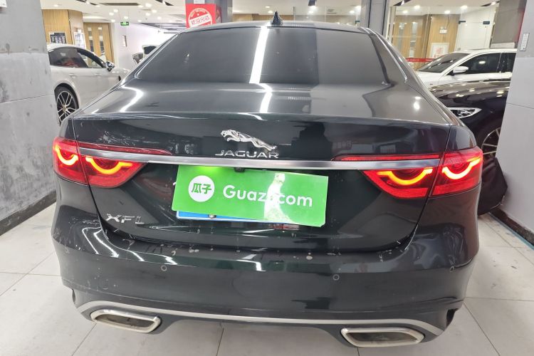 捷豹XFL 2023款 XFL 2.0T P250 两驱精英运动版车身外观6004