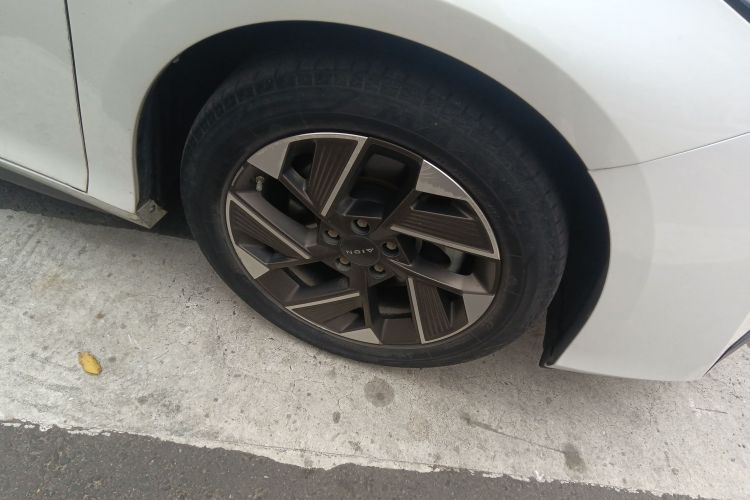 埃安 AION S Plus 2021款 70 智领版车身外观10