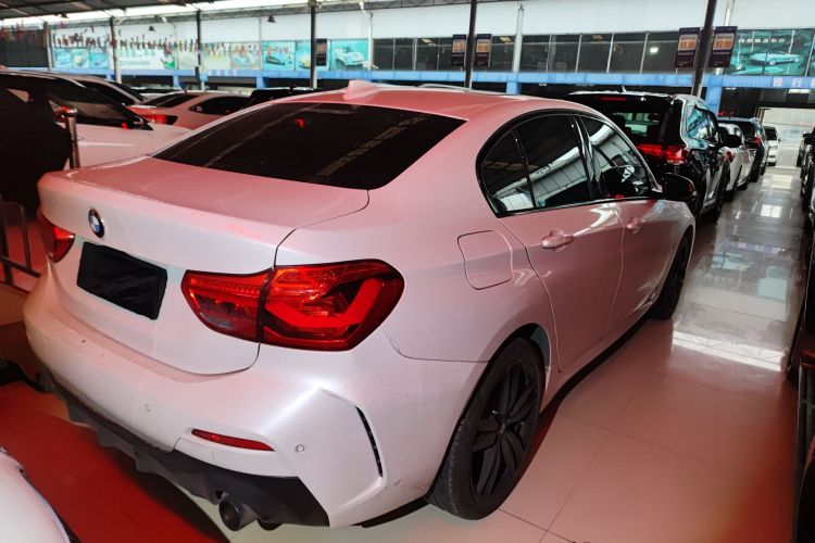 宝马1系 2021款 改款 125i M运动曜夜版车身外观6005