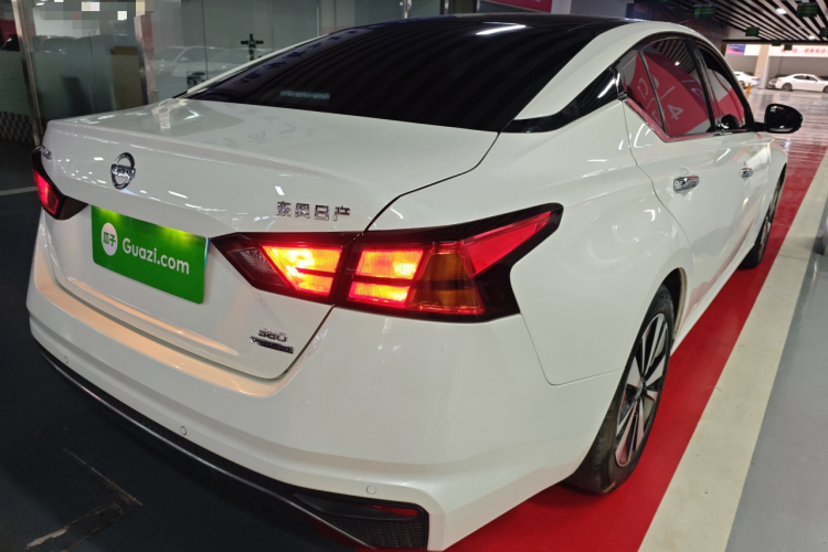 日产 天籁 2021款 2.0T XL Upper AD1 智享领航版车身外观7