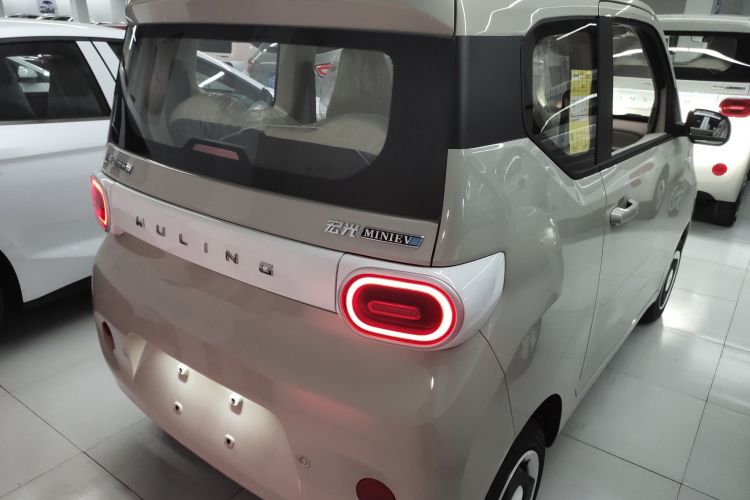 五菱汽车 宏光MINIEV 2024款 第三代 215km 青春版车身外观6005