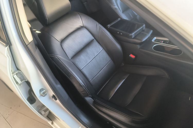 日产 天籁 2019款 2.0T XL Upper 智享版局部细节41