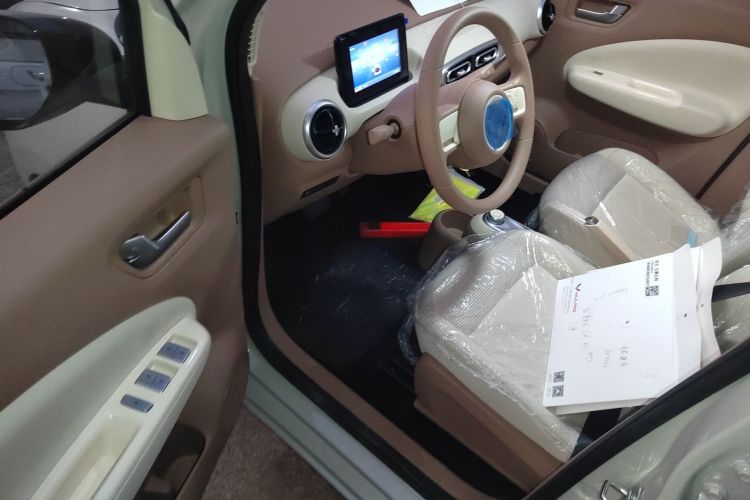 五菱汽车 宏光MINIEV 2025款 四门版 进阶款中控内饰20