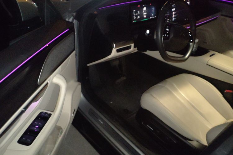 小鹏P7 2022款 625E中控内饰20