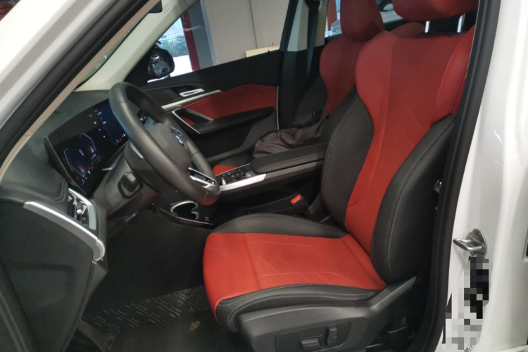 宝马X1 2023款 sDrive25Li M运动套装中控内饰19