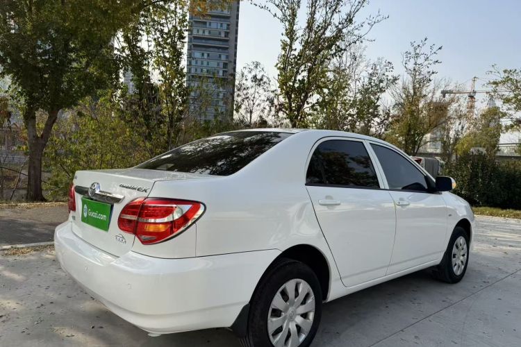 丰田 花冠 2013款 1.6L 自动卓越版车身外观7