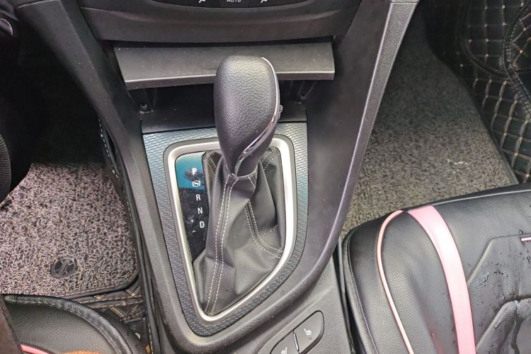 别克 英朗 2019款 18T 自动互联旗舰型 国V中控内饰18