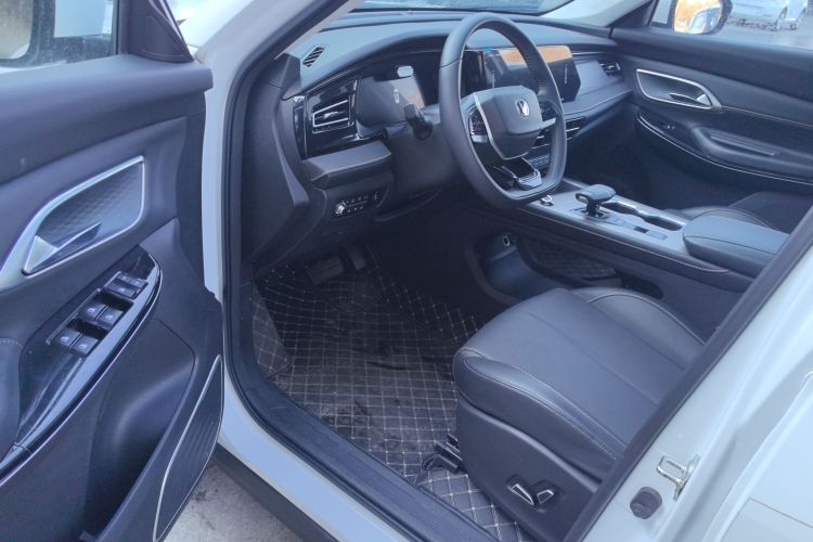 长安X7 PLUS 2024款 1.5T 自动尊耀型 7座中控内饰20