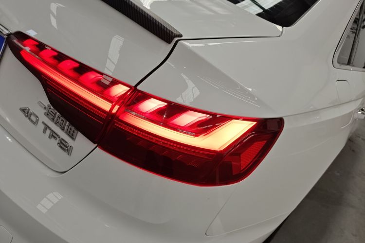 奥迪A4L 2023款 40 TFSI 时尚动感型车身外观9