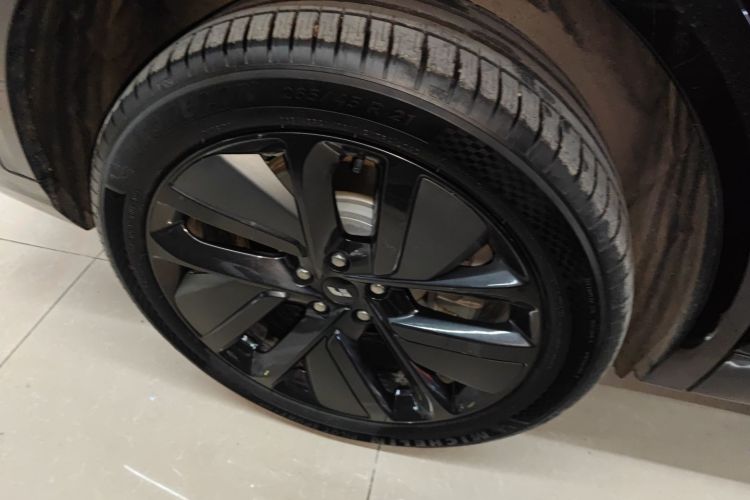 理想汽车 理想L8 2024款 Max车身外观6008