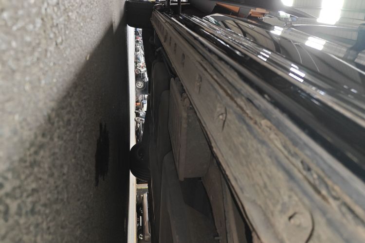 红旗HQ9 2023款 2.0T 智联旗领版局部细节9001