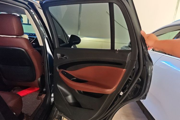 别克 昂科威 2020款 20T 两驱豪华型中控内饰7006