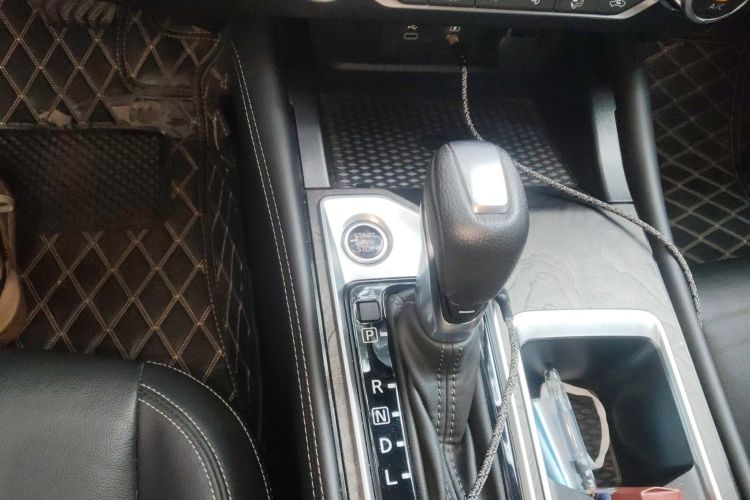 日产 天籁 2022款 2.0L XL-TLS 悦享版中控内饰18