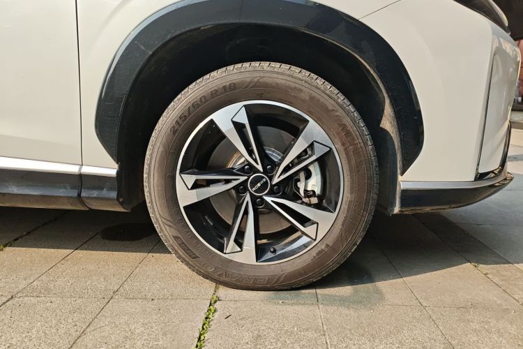 荣威D5X DMH 2024款 135豪华版车身外观10