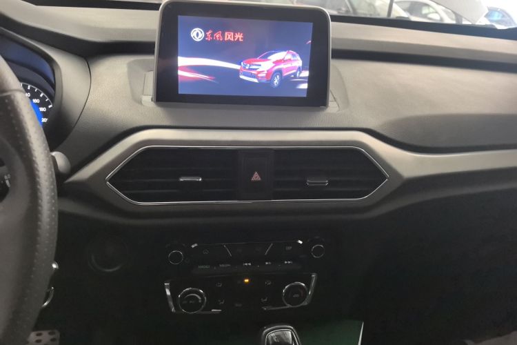 东风风光 风光S560 2019款 1.8L CVT精英型中控内饰16