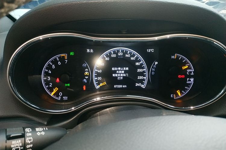 Jeep 大切诺基(进口) 2020款 3.0L 精英导航版局部细节14