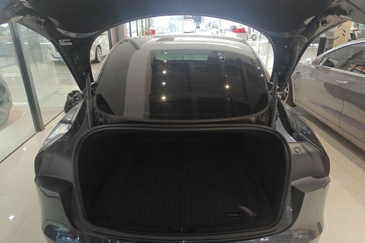 特斯拉 Model 3 2023款 后轮驱动版机舱底盘23